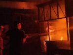 kebakaran-pasar-sleko-pati-terbakar.jpg