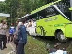 kecelakaan-bus-rombongan-wisata-mi-miftahul-maarif-kudus-3322.jpg