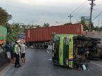 kecelakaan-truk-kontainer-kecelakaan-truk-odol.jpg