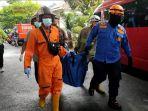 nenek-tewas-terbakar-evakuasi-korban-kebakaran.jpg