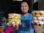 produsen-kue-kering-musiman-kudus-raup-untung.jpg