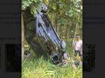 Kronologi Xenia Hitam Sucipto Berdiri Sandar Pohon Jati di Blora, Bermula dari Velg Depan Lepas