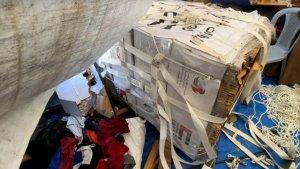 Paket-Bantuan-Berisi-Makanan-dari-United-Emirat-Arab-untuk-Palestina.jpg