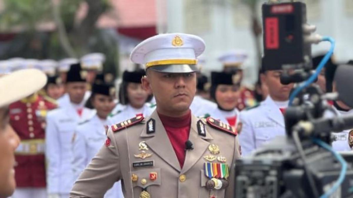 KOMANDAN KOMPI PASKIBRAKA - AKP Raden Bimo Dwi Lambang yang kini menjabat Kapolsek Batu Aji Polda Kepulauan Riau terpilih sebagai Komandan Kompi Paskibraka pada upacara HUT ke-80 RI di Istana Merdeka Jakarta pada 17 Agustus 2025. Berikut profil AKP Raden Bimo Dwi Lambang.