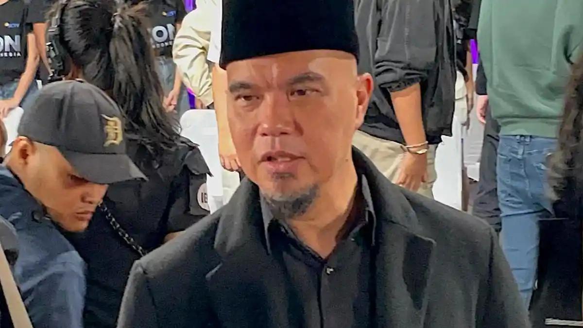INGIN NGUNDUH MANTU - Ahmad Dhani, suami Mulan Jameela, sebenarnya tetap ingin menggelar ngunduh mantu setelah El Rumi dan Syifa Hadju menikah. Ahmad Dhani di kawasan Senayan, Jakarta Pusat, Senin (6/4/2026).