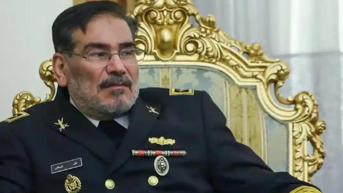 DIKLAIM TEWAS - Ali Shamkhani, Sekretaris Dewan Pertahanan Iran dilaporkan tewas dalam serangan Israel dan Amerika Serikat ke Iran.