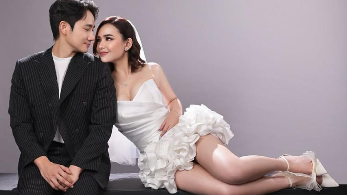 AMANDA-KENNY MENIKAH - Amanda Manopo dan Kenny Austin melakukan sesi foto prewedding.