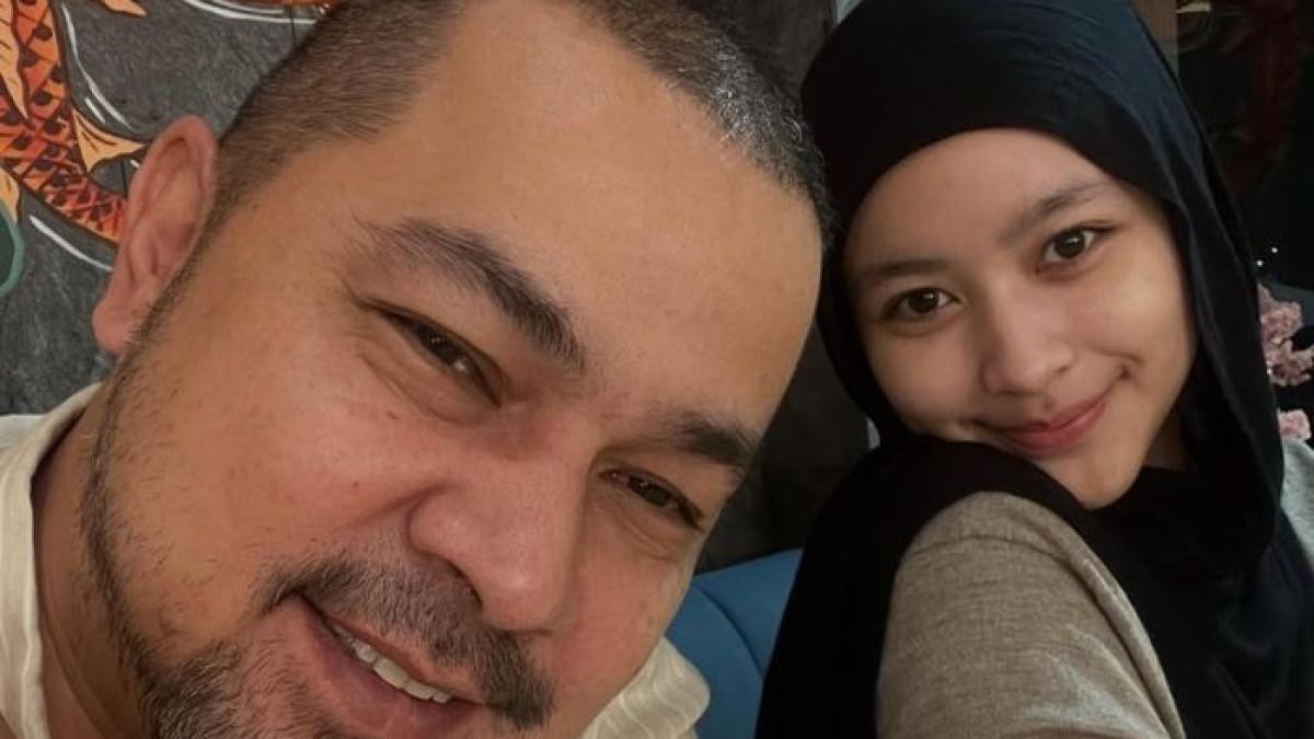 KABAR ANAK ARTIS - Anak Annisa Trihapsari dan Sultan Djorgji cerita dibalik keputusannya menggunakan hijab.