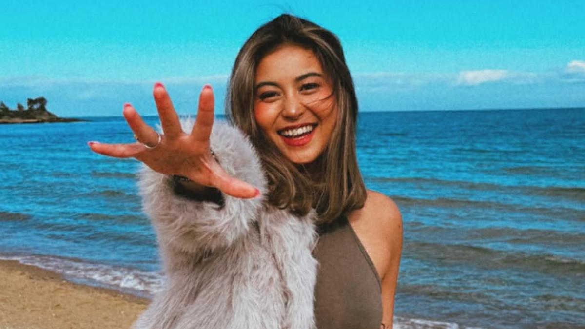 PINDAH LUAR NEGERI - Potret Awkarin diambil dari Instagram pada Selasa (16/9/2025). Awkarin umumkan pindah ke Melbourne, Australia