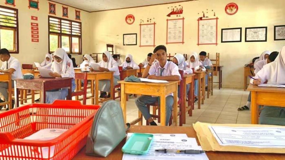 Jawaban Bahasa Indonesia Kelas 2 Halaman 168 169: Buatlah Sebuah Kalimat Menggunakan Kata Hobi.
