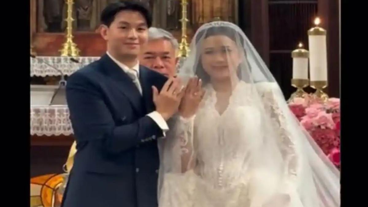 SAH MENIKAH- Brisia Jodie dan Jonathan Alden sah menjadi pasangan suami istri setelah menggelar pemberkatan pernikahan di Gereja Katedral, Gambir, Jakarta Pusat, Rabu (3/12/2025).