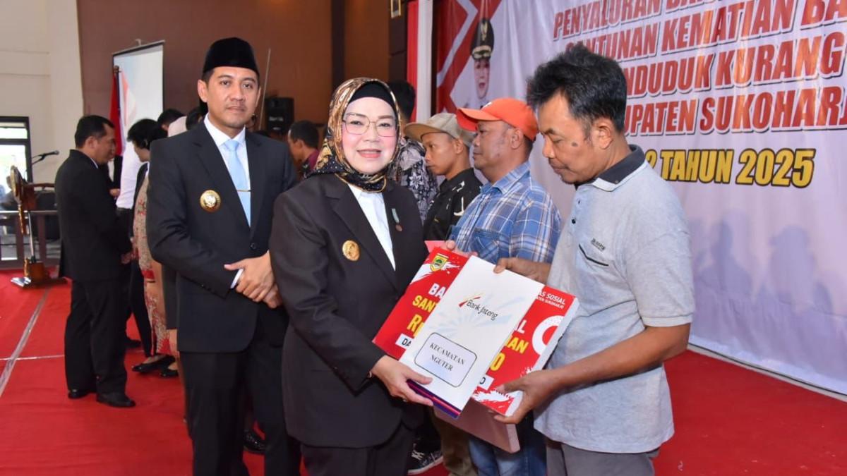 Gelontorkan Dana Rp 6 M, Pemkab Sukoharjo Beri Santunan Kematian Kepada 2.000 Warga Kurang Mampu