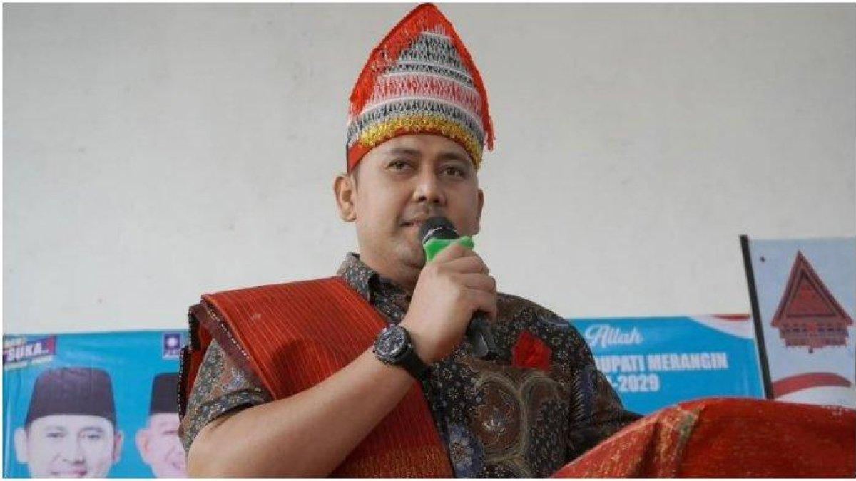 Sosok & Profil Muhammad Syukur Bupati Merangin yang Dilantik Prabowo, Bertahun-tahun Jadi Artis