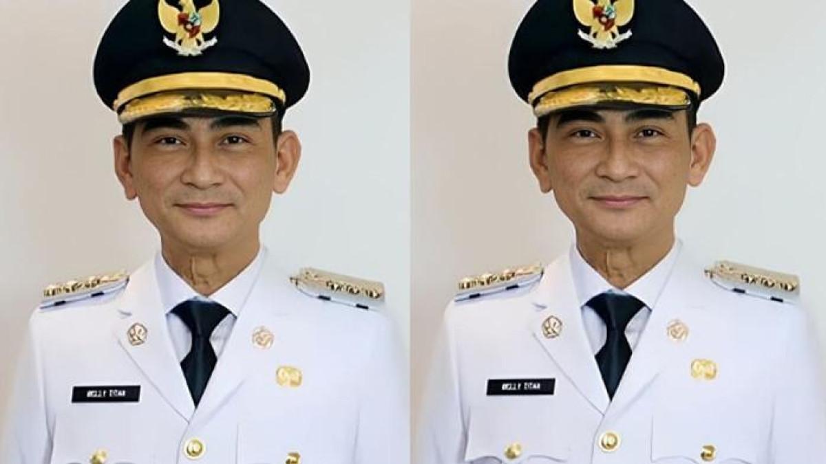 SOSOK BUPATI TALAUD -- Welly Titah disebut sebagai bupati terkaya karena menyimpan dana daerah sebesar Rp 2,6 triliun di bank. Hal ini disampaikan oleh Menteri Keuangan RI, Purbaya Yudhi Sadewa, saat membongkat sejumlah daerah memiliki dana mengendap di bank dengan nilai ratusan triliun.