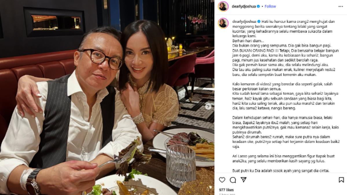 HUBUNGAN ARI LASSO - Dearly Djoshua buka suara setelah Ari Lasso dihujat imbas membentaknya. Ia membocorkan sifat asli kekasihnya tersebut.