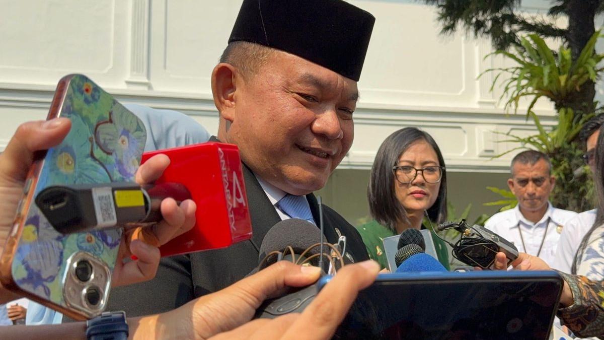 PROGAM MBG - Eks KSAD Jenderal (Purn) Dudung Abdurachman saat ditemui di Istana, Jakarta, Senin (27/4/2026).