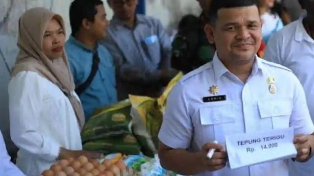 SOSOK ERWIN SALEH - Erwin Saleh saat menghadiri pasar murah Pemko Medan beberapa waktu lalu. Saat ini Saleh ditetapkan tersangka dugaan korupsi MFF 2024 sebesar Rp 1,1 T.