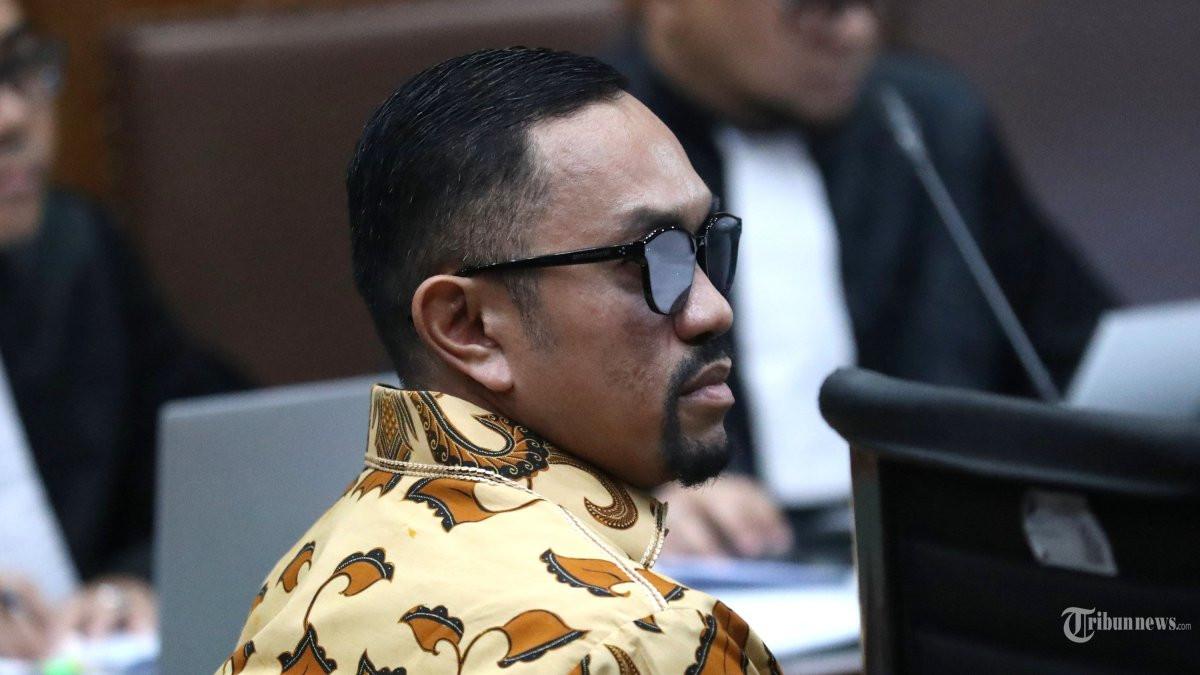 PENGAKUAN AHMAD SAHRONI - Foto Ahmad Sahroni memberikan keterangan saat menjadi saksi pada persidangan kasus pemerasan dan gratifikasi di Kementerian Pertanian dengan terdakwa Syahrul Yasin Limpo di Pengadilan Tipikor, Jakarta, Rabu (5/6/2024). Setelah rumahnya dijarah, Ahmad Sahroni akhirnya sampaikan permohonan maaf.