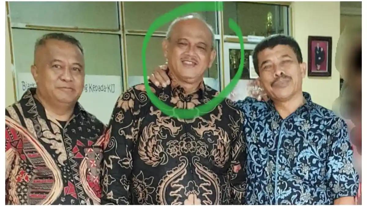 PESAWAT JATUH -  Franky D Tanamal crew pesawat ATR 42-500. Franky D Tanamal batal berangkat menggunakan pesawat  ATR 42-500.