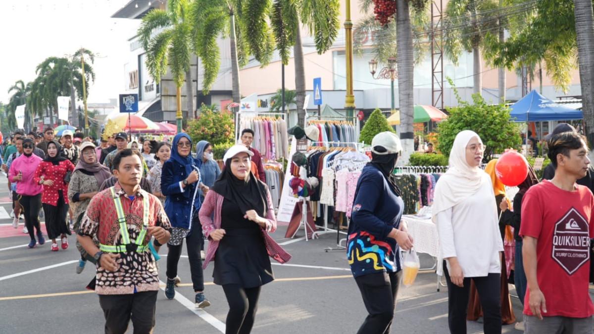 EVENT PEMKAB KLATEN - Fun run bertema budaya bertajuk Karso Culture Run 2025 sukses digelar di Mangut Karso, Kecamatan Klaten Tengah, Klaten, Minggu (16/11/2025).