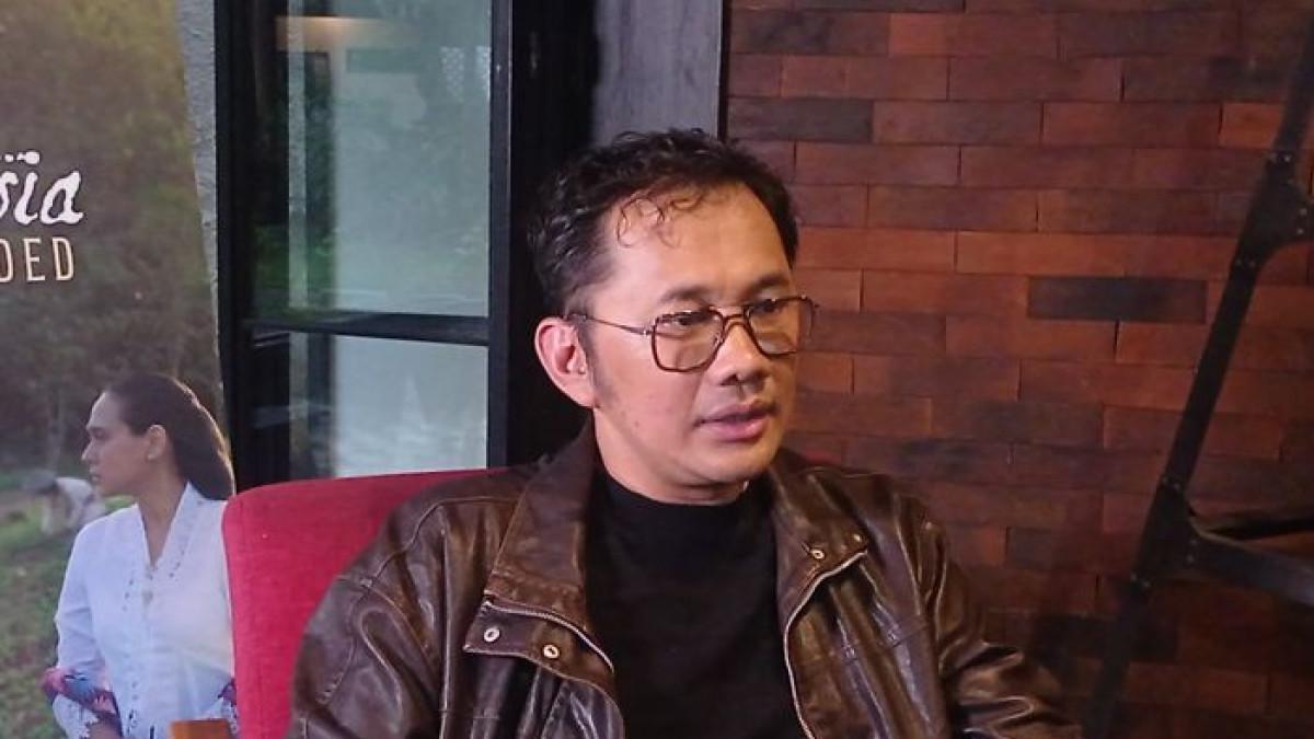 Hanung Bramantyo saat berbincang dengan media di kawasan Duren Tiga, Jakarta Selatan, Rabu (4/3/2026).