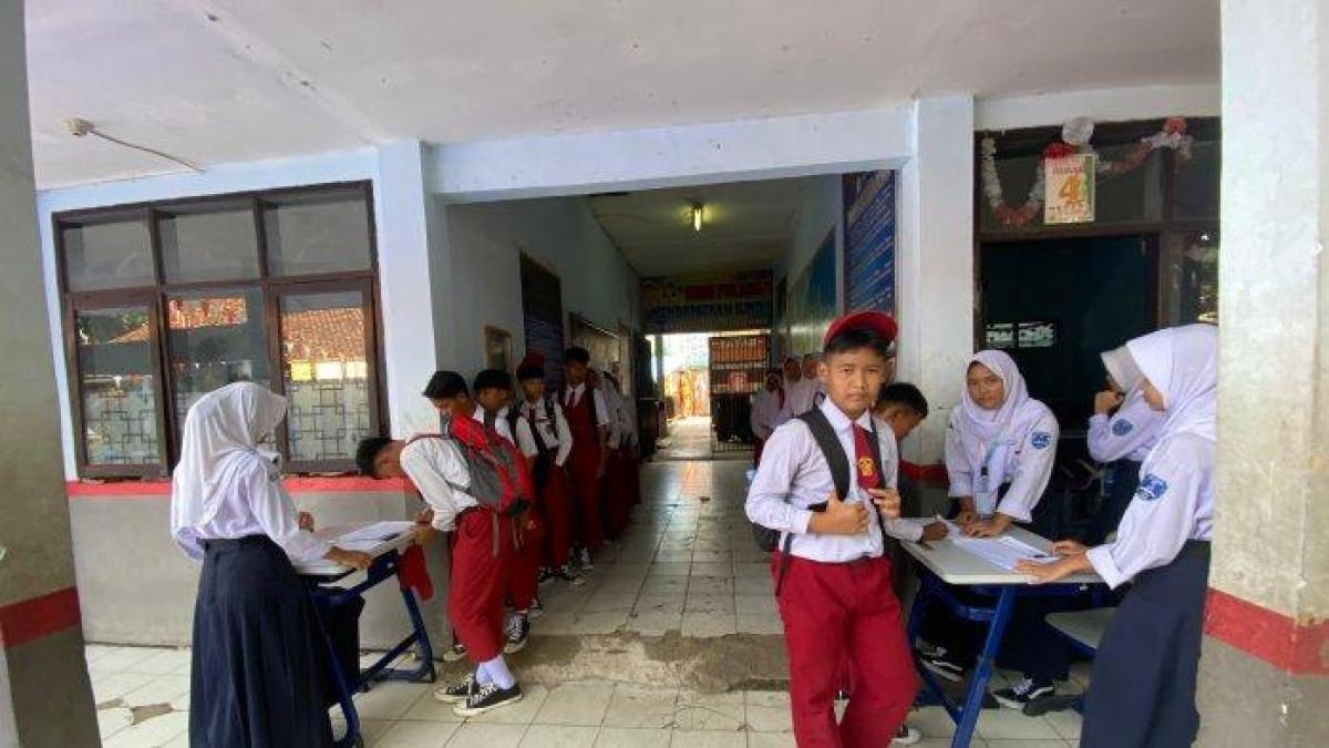 Jawaban IPA Kelas 8 Halaman 148 Kurikulum Merdeka: Berikan Contoh Gelombang Transversal Lainnya!