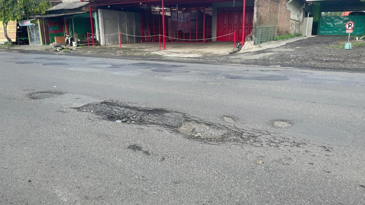 Ilustrasi Jalan Adi Soemarmo, Kecamatan Kartasura, Kabupaten Sukoharjo