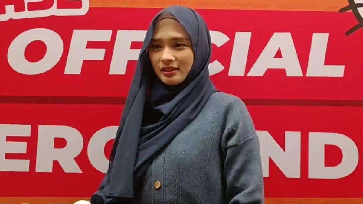 POLEMIK ARTIS - Inara Rusli ditemui di kawasan BSD Tangerang Selatan, Senin (14/4/2025).