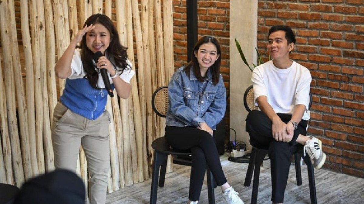 Impian Terwujud! Kiky Saputri Girang Roasting Gibran Rakabuming, Ekspresi Suami Selvi Ananda Disorot