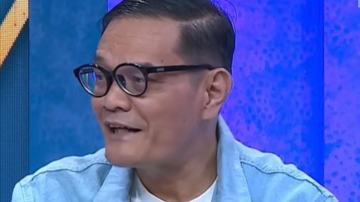 SOSOK JOHN MATHIAS - John Mathias saat berikan kesaksian terkait pemindahan Ammar Zoni ke Nusakambangan. Foto dokumen YouTube.