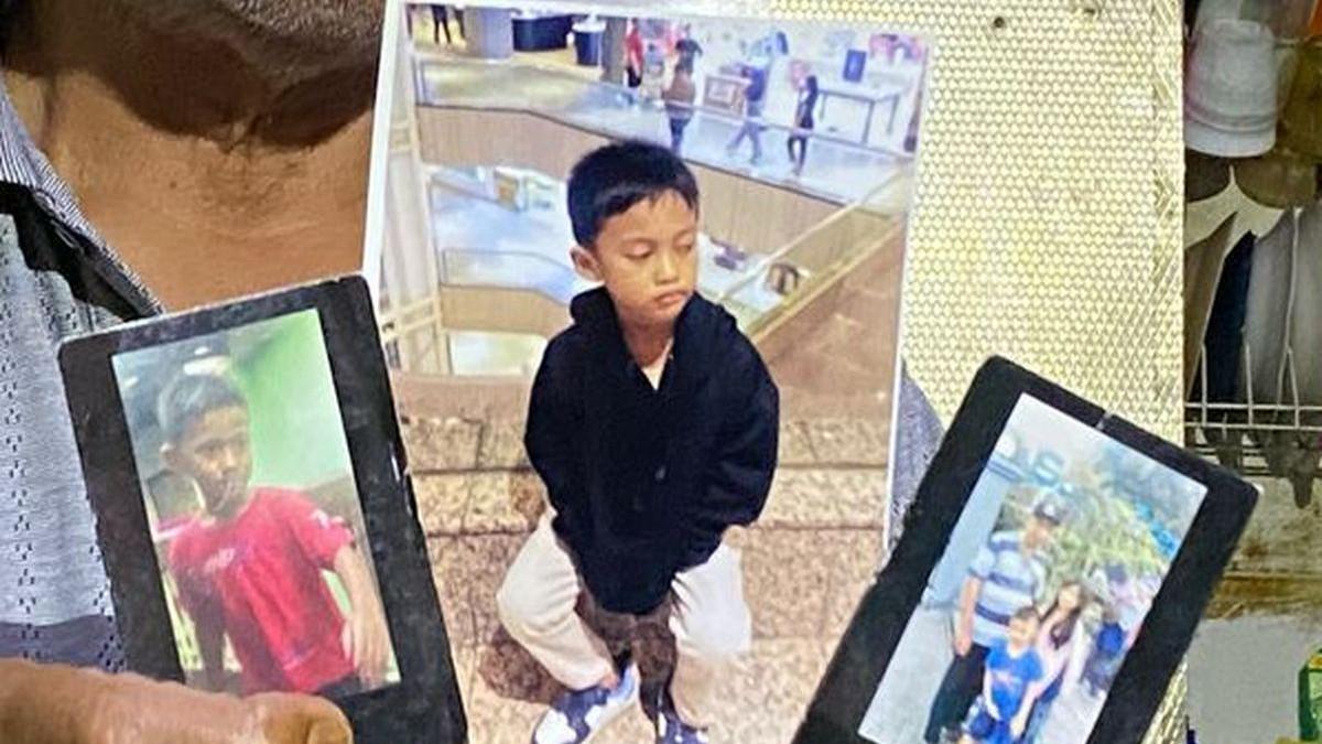 BOCAH HILANG - Kakek Alvaro Kiano Nugroho (6), Tugimin (71), saat ditemui di Bintaro, Pesanggrahan, Jakarta Selatan, Selasa (22/4/2025).