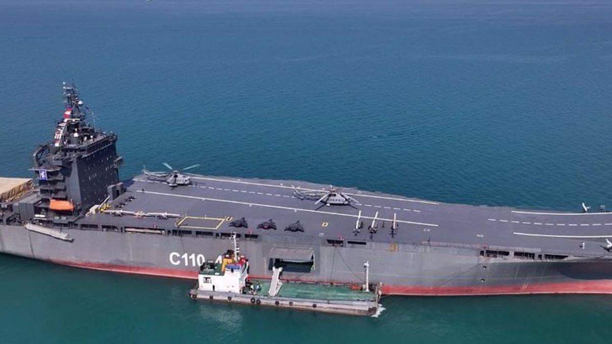 IRAN VS AS - Kapal induk drone milik Iran, IRIS Shahid Bagheri. Militer Amerika Serikat (AS) mengeklaim telah menyerang dan membakar kapal induk drone milik Iran dalam sebuah operasi udara, Kamis (5/3/2026).