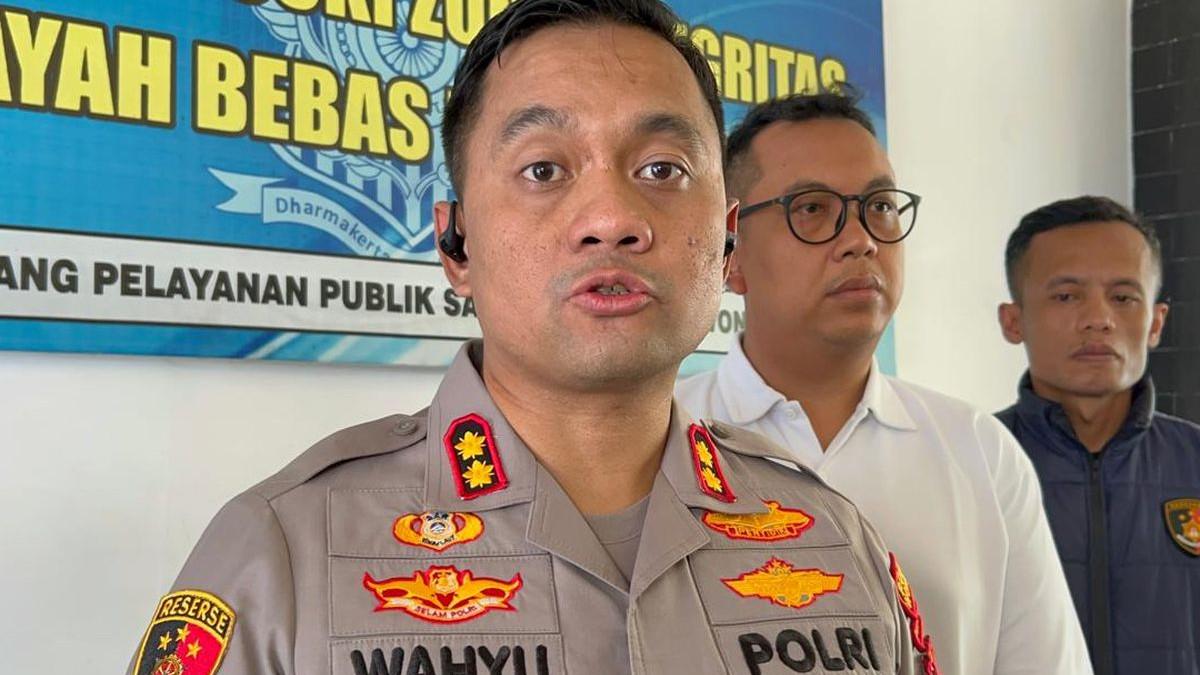 KASUS PENCABULAN - Kapolres Wonogiri AKBP Wahyu Sulistyo saat memberikan keterangan terkait kasus pencabulan dan persetubuhan anak di bawah umur di di Kantor Satlantas Polres Wonogiri, Rabu (13/5/2026).