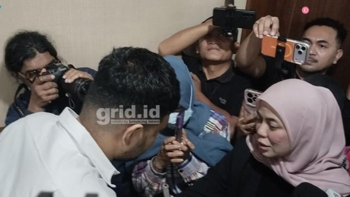 Kehadiran Ammar Zoni dan dokter Kamelia terekam di Pengadilan Negeri Jakarta Pusat pada Kamis (12/3/2026).