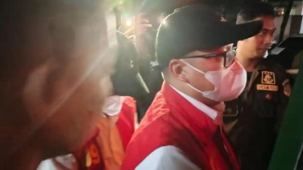 KASUS KORUPSI - Kejati Sumatera Selatan bongkar sosok 6 tersangka kasus korupsi pinjaman fiktif, ungkap sisi gelap sistem dari dalam.