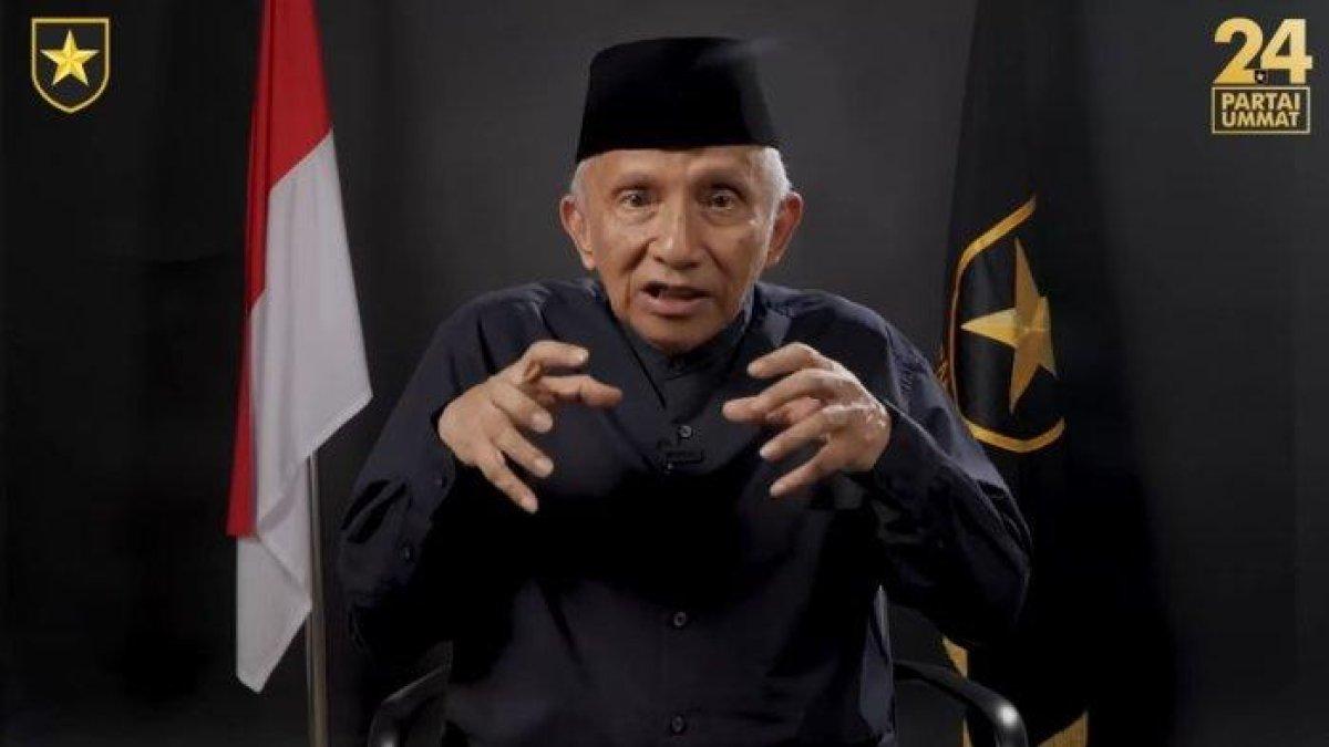 TUDING JOKOWI - Ketua Majelis Syura Partai Ummat Amien Rais menuding bahwa insiden kecelakaan putra sulungnya, Ahmad Hanafi Rais pada tahun 2020 silam didalangi oleh Presiden ke-7 RI, Joko Widodo (Jokowi). Hal ini disampaikannya di kanal YouTube miliknya pada Jumat (27/6/2025) lalu.