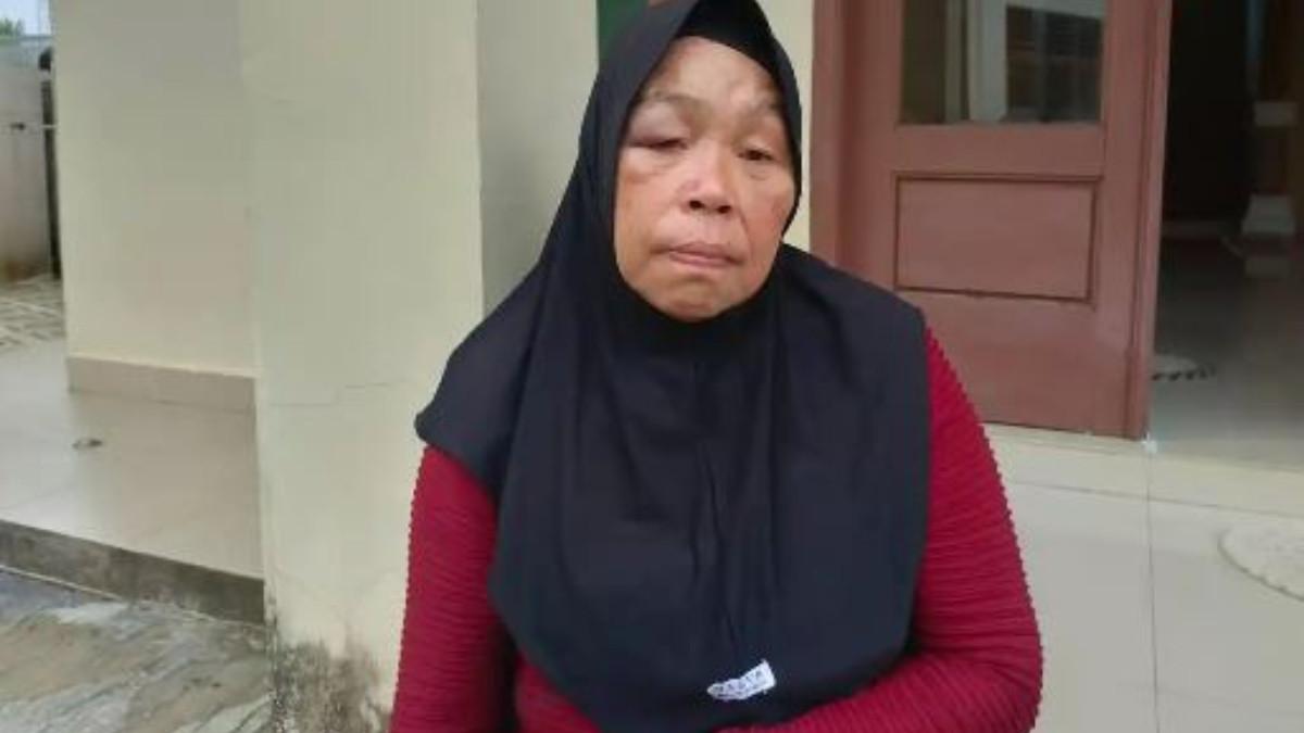 DICULIK - Korban Nurhayati ibu seorang rumah tangga warga asal Curup, Bengkulu, diduga menjadi korban penculikan dan perampokan oleh sekelompok orang tak dikenal saat berada di Polsek Lubuklinggau Utara, Rabu (12/11/2025).