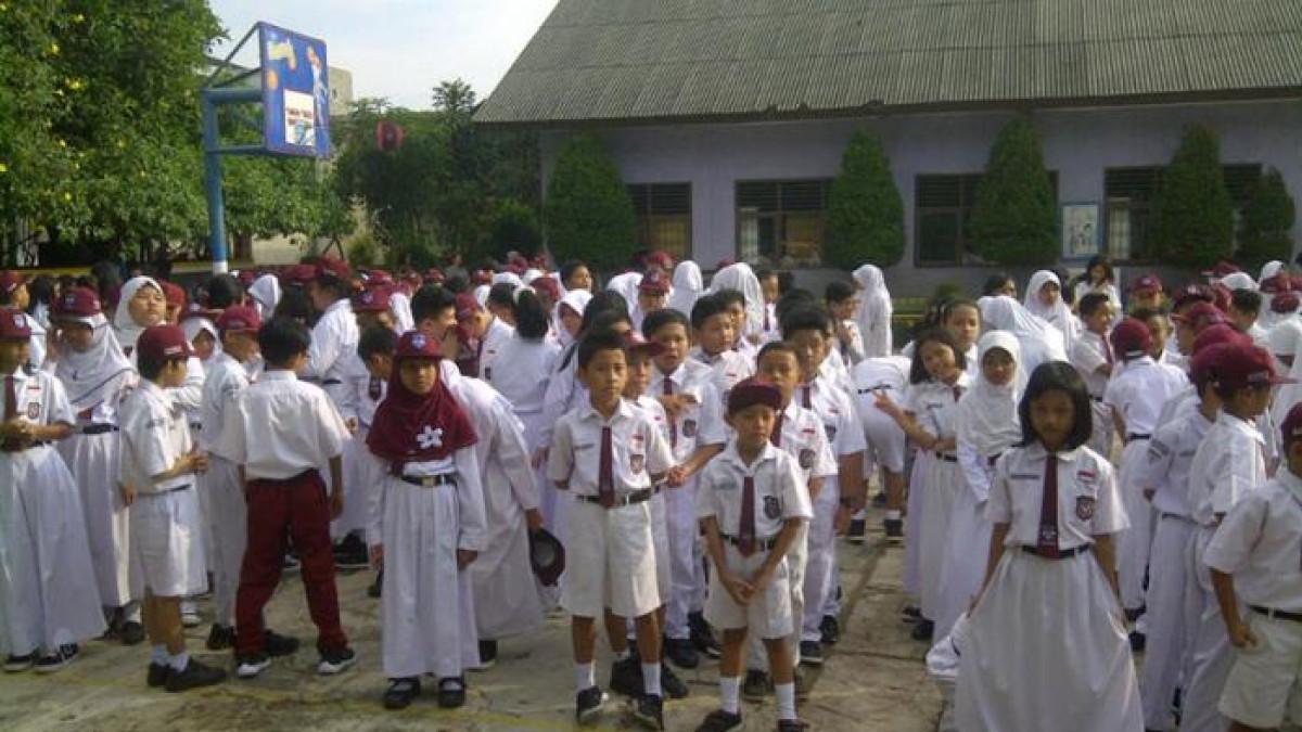 Kunci Jawaban PTS PKN Kelas 3 SD Semester 1 Bersyukur adalah Salah Satu Pengamalan Pancasila Sila Ke