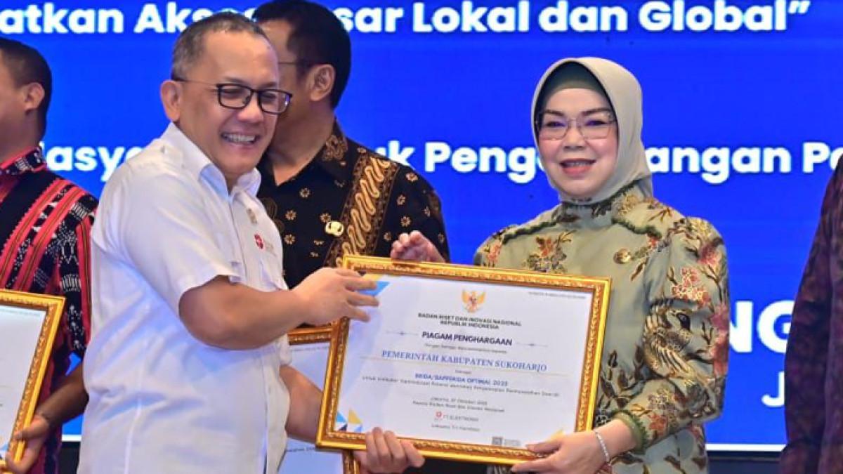 Pemkab Sukoharjo Raih Penghargaan BRIDA Optimal 2025, Bukti Komitmen Kuat di Bidang Riset & Inovasi