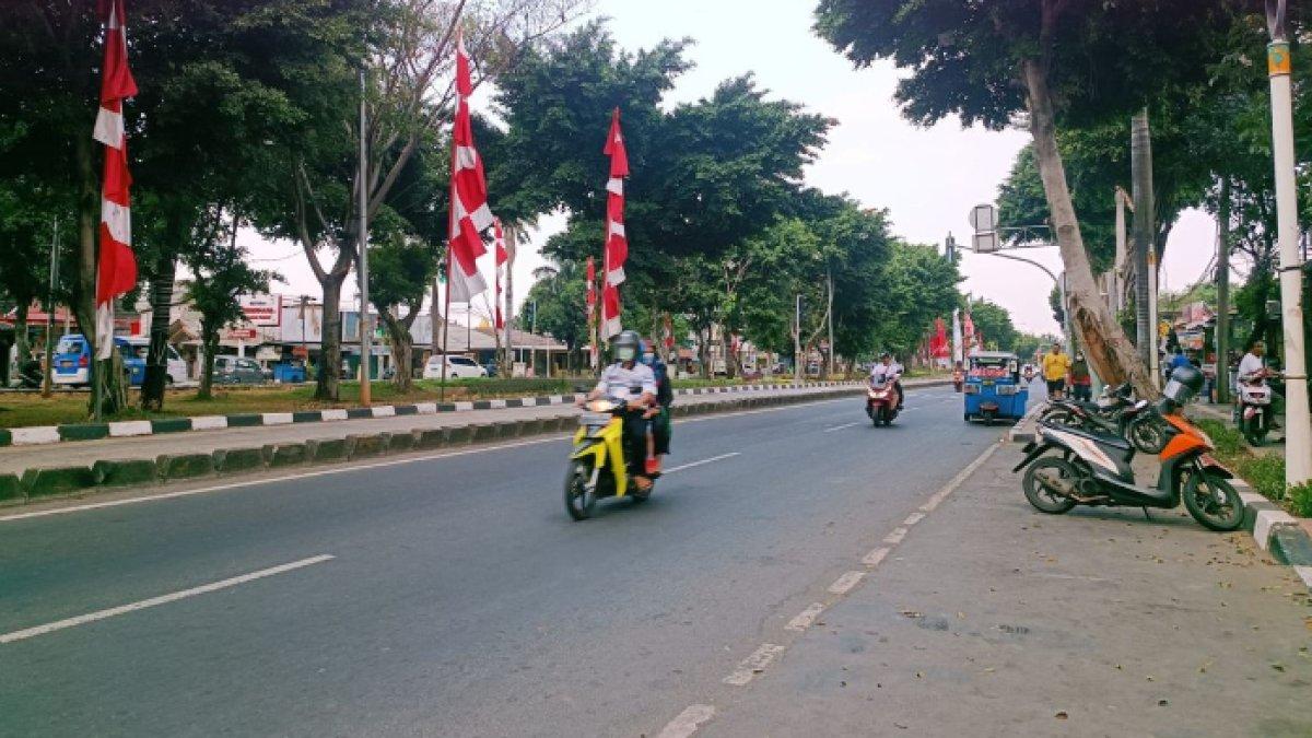 MIRIS! Dua Kelompok Remaja Tawuran di Jaktim, Saling Serang Pakai Sajam dan Botol Bensin Berapi