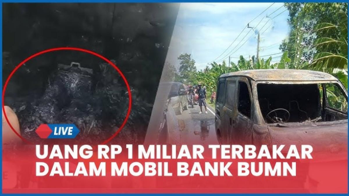 MOBIL TERBAKAR - Mobil pembawa uang Rp4,6 miliar terbakar di Polman, Rp1 miliar hangus, warga panik dan jalan macet.