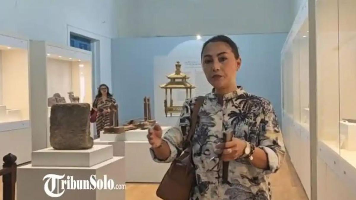 SUASANA MUSEUM KERATON SOLO - Sejumlah wisatawan merasa kecewa Museum Keraton ditutup di masa liburan. Pangageng Kebudayaan dan Pariwisata PB XIV Purboyo GKR Devi Lelyana Dewi mengemukakan alasan revitalisasi yang belum selesai.