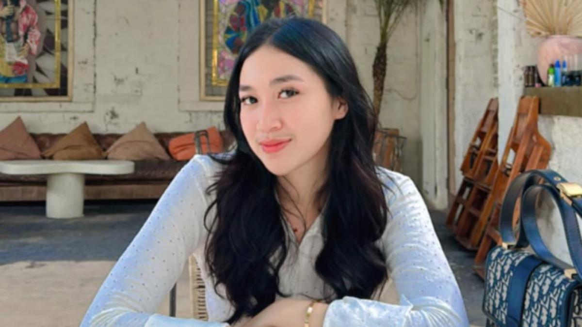 SOSOK NONIK AYU - Nonik Ayu Widya Putri merupakan selebgram sekaligus pengusaha skincare asal Sidoarjo. Ia viral karena suaminya selingkuh.