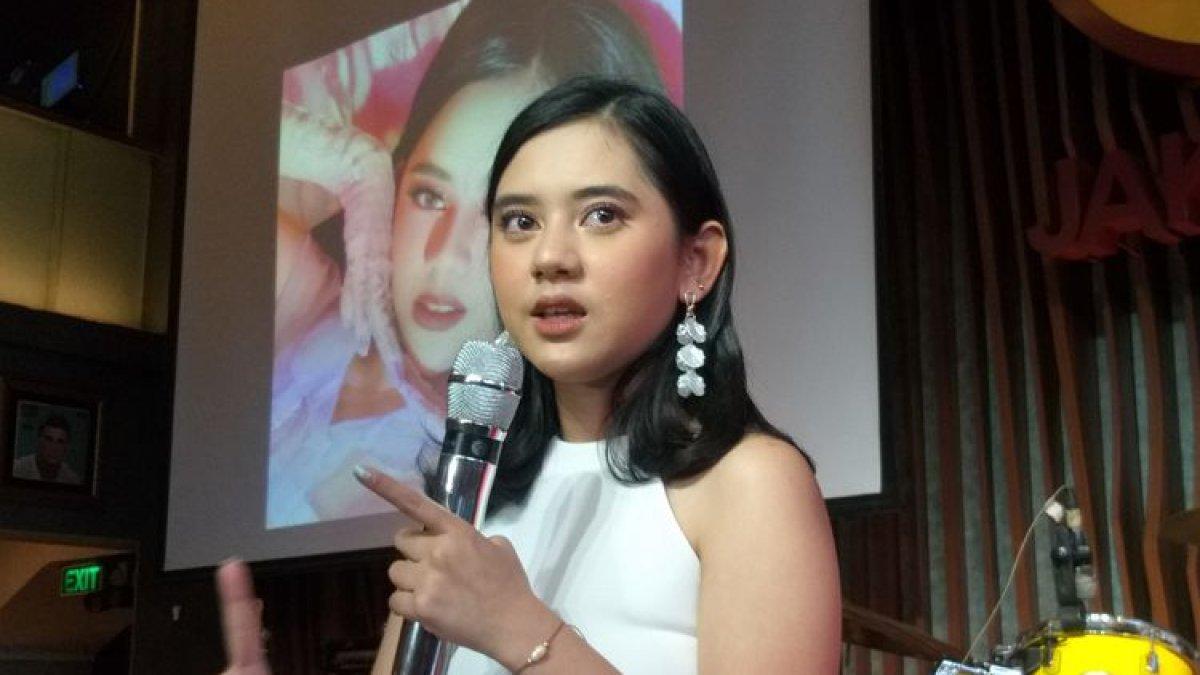 Penyanyi Ziva Magnolya saat jumpa pers perilisan album perdananya, Magnolya, di kawasan Sudirman, Jakarta Pusat, Senin (8/8/2022).