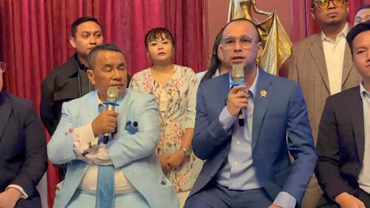 KLARIFIKASI - Presenter Raffi Ahmad memberikan klarifikasi setelah terseret sidang dugaan suap pengurusan impor dengan terdakwa pemilik PT BlueRay Cargo, John Field. Raffi Ahmad di kawasan Melawai, Kebayoran Baru, Jakarta Selatan, Kamis (11/6/2026).