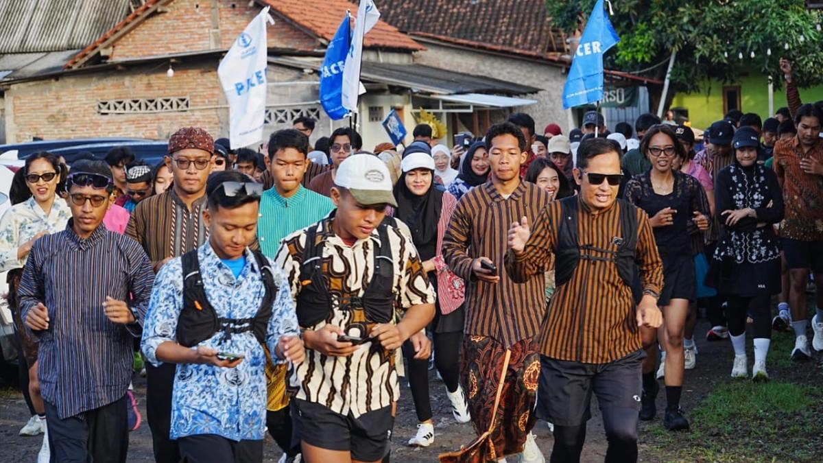 EVENT PEMKAB KLATEN - Rombongan pertama Karso Culture Run 2025, melintasi dan membelah keramaian CFD yang di gelar di Jalan Pemuda Klaten, Minggu (16/11/2025).
