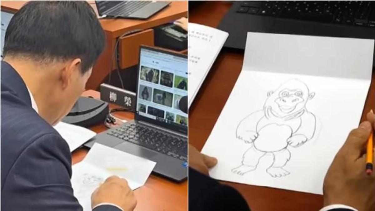 ANGGOTA DPR MENGGAMBAR - Tangkap layar Youtube MBN News terkait aksi anggota DPR Yoo Young-ha yang menggambar gorila selama sidang di parlemen Korea Selatan berlangsung pada Senin (27/10/2025)