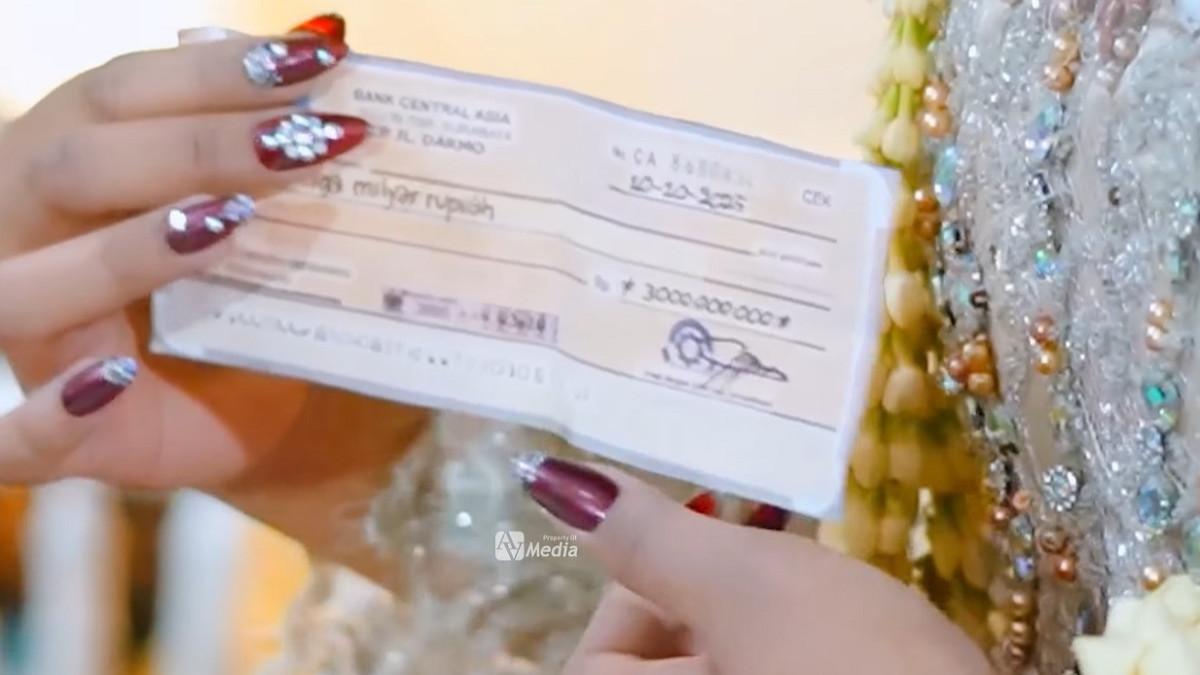 PERNIKAHAN VIRAL - Potret cek senilai Rp 3 miliar dari Tarman yang diduga palsu. Tarman viral menikahi Sheila, beri mahar cek senilai Rp 3 miliar