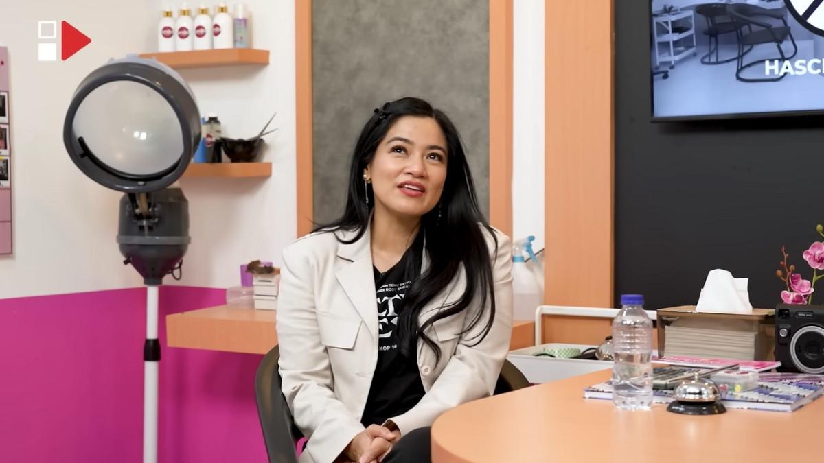 KISAH TITI KAMAL - Titi Kamal hadir di kanal YouTube HAS Creative menceritakan kenangan masa pacaran dengan Christian Sugiono