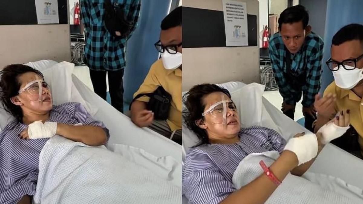 UYA BANTU TKI - Uya Kuya ketika bertemu dengan TKI Ayu di Malaysia setelah ditemukan sekarat di jalanan.